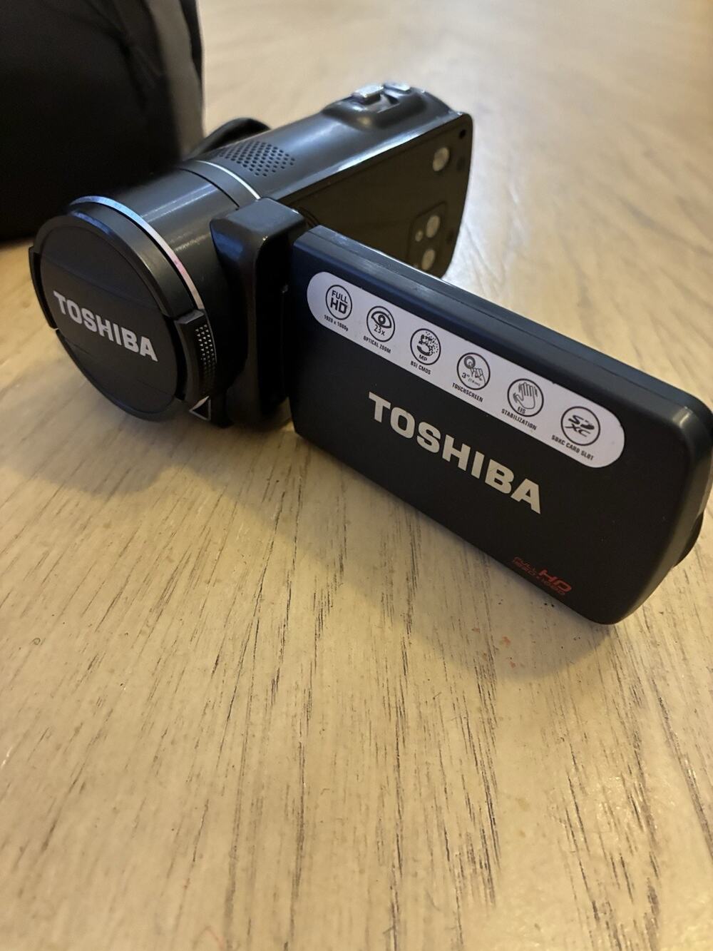 Toshiba Camileo X400 Camcorder 23x OPTICAL ZOOM FULL HD Touch Screen **READ**